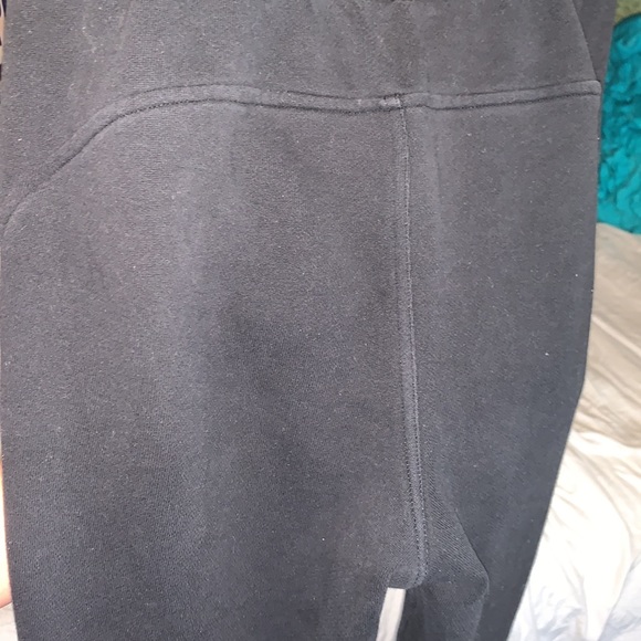 Additional photos of lululemon high rise scuba joggers - Picture 3 of 4